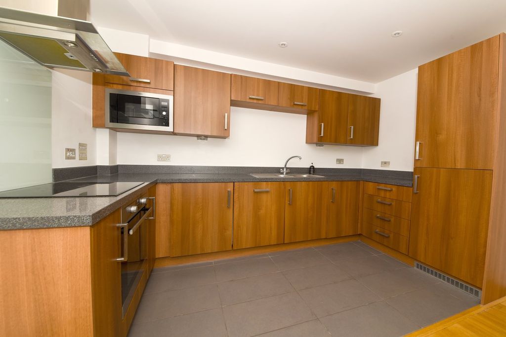 Additional image 12 of 2 bed flat for salePark Way, Newbury RG14