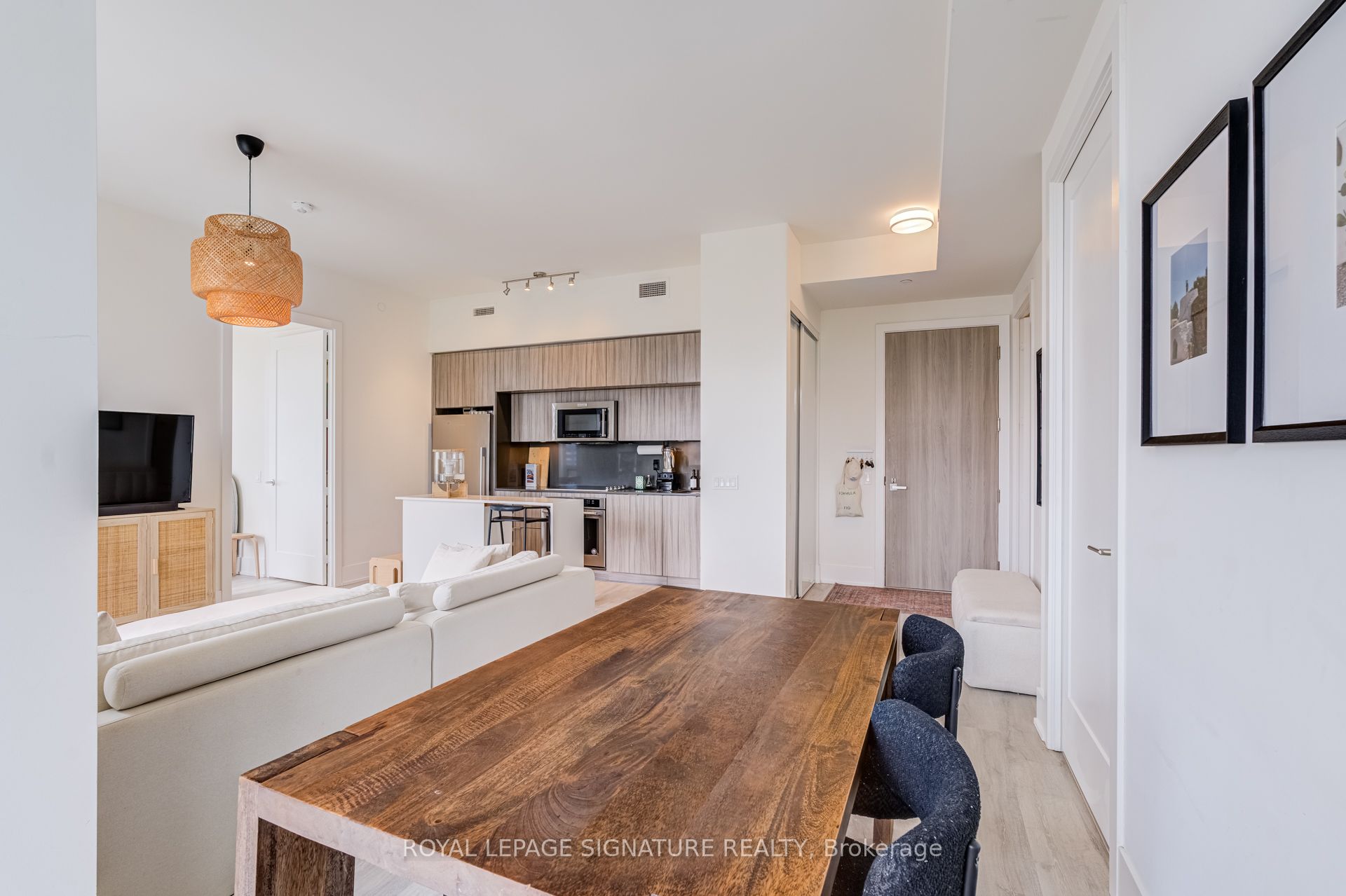 Additional image 4 of 806-80 Vanauley Street, Toronto, ON, M5T 0C9