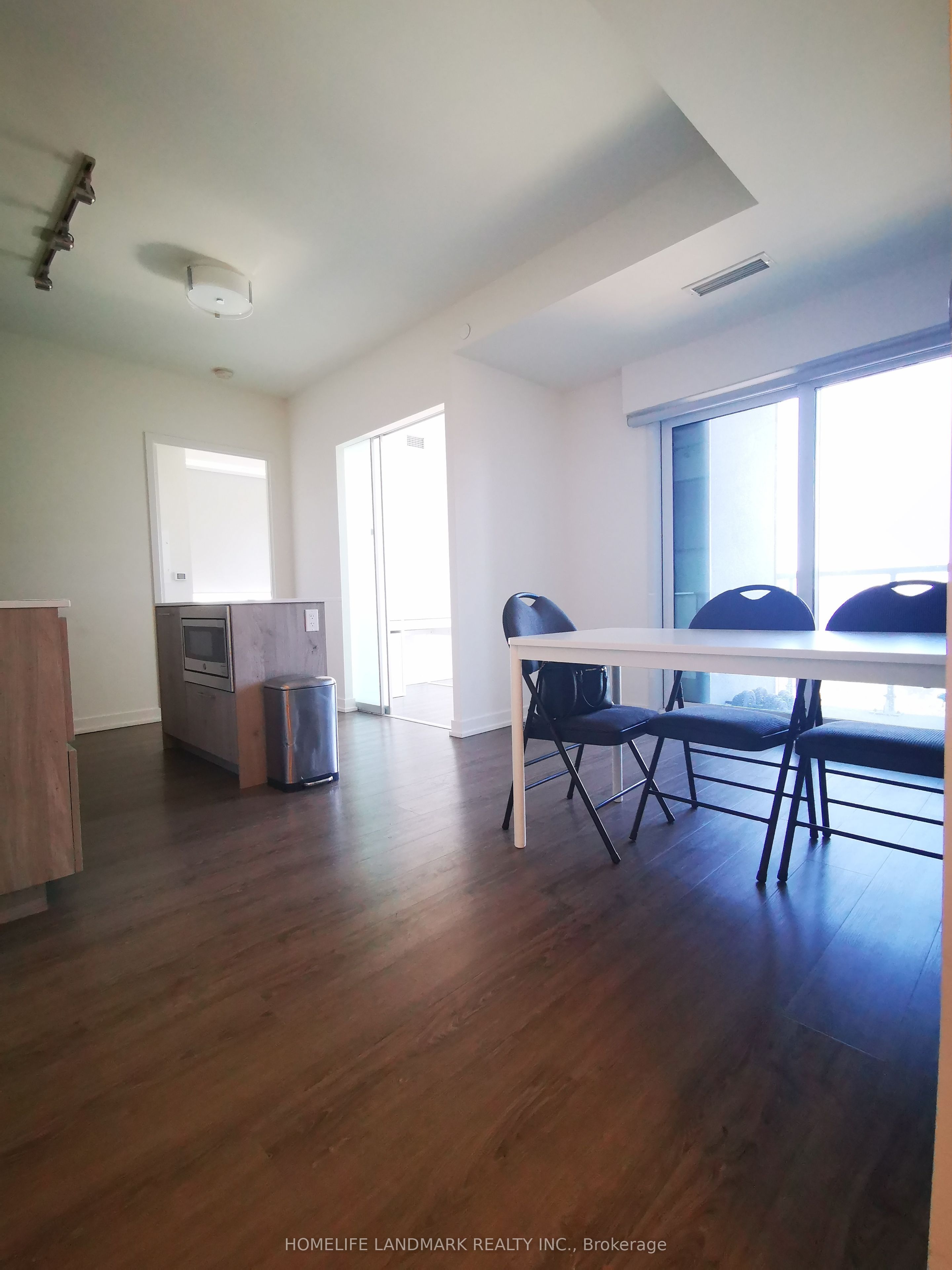 Additional image 2 of 2308-1 Yorkville Avenue, Toronto, ON, M4W 1L1