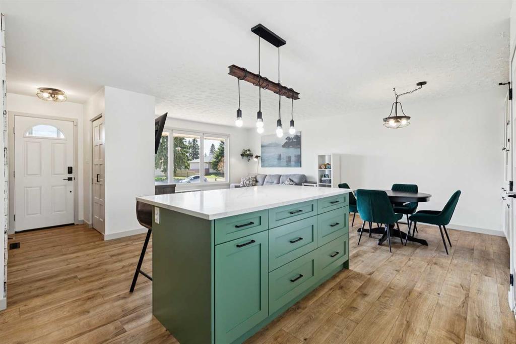 Additional image 6 of 4604 Fordham Crescent SE, Calgary, AB, T2A 2A4