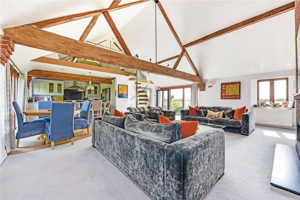 Additional image 4 of 3 bed flat for saleOld Park Lane, Chichester PO18