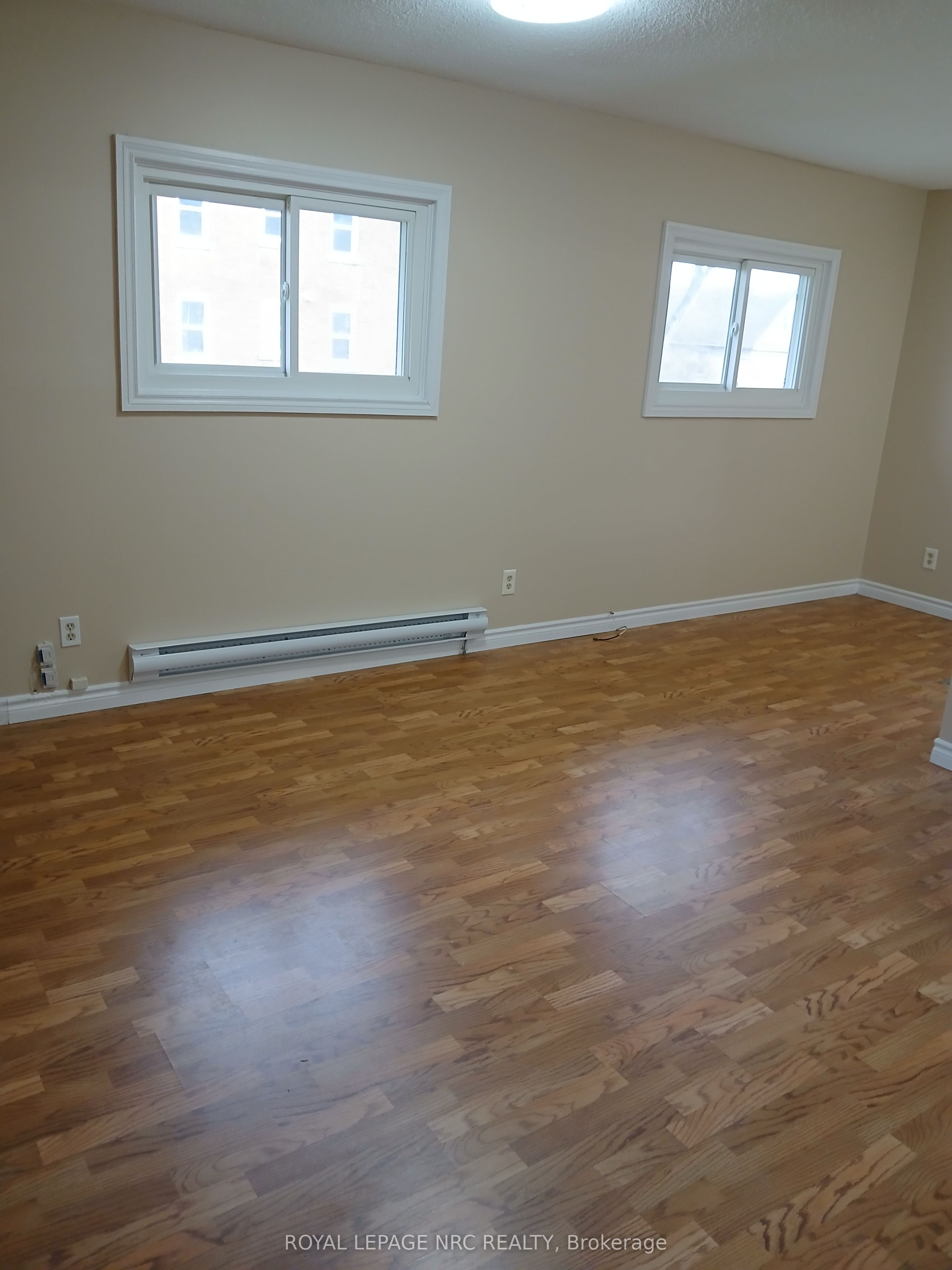 Additional image 3 of B-5583 Ontario Avenue, Niagara Falls, ON, L2E 3S4