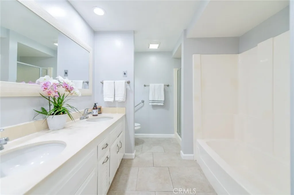 Additional image 39 of 2264 Via Puerta Unit B, Laguna Woods, CA 92637