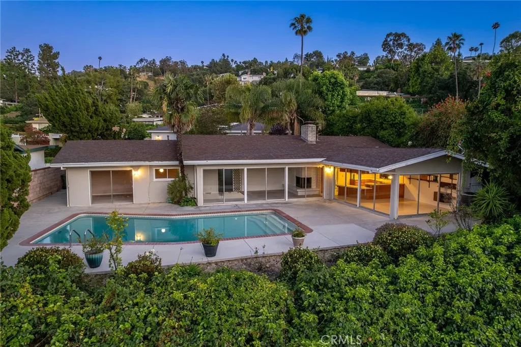 15407 Stonewood Terrace, Sherman Oaks, CA 91403 photo 2