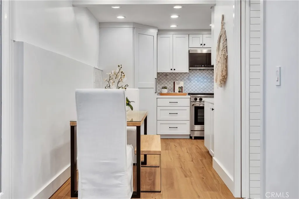 Additional image 145 of 1029 E Acacia Ave, El Segundo, CA 90245