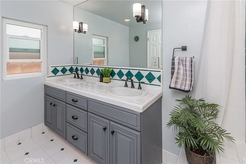 Additional image 15 of 1030 E San Jose Ave, Burbank, CA 91501