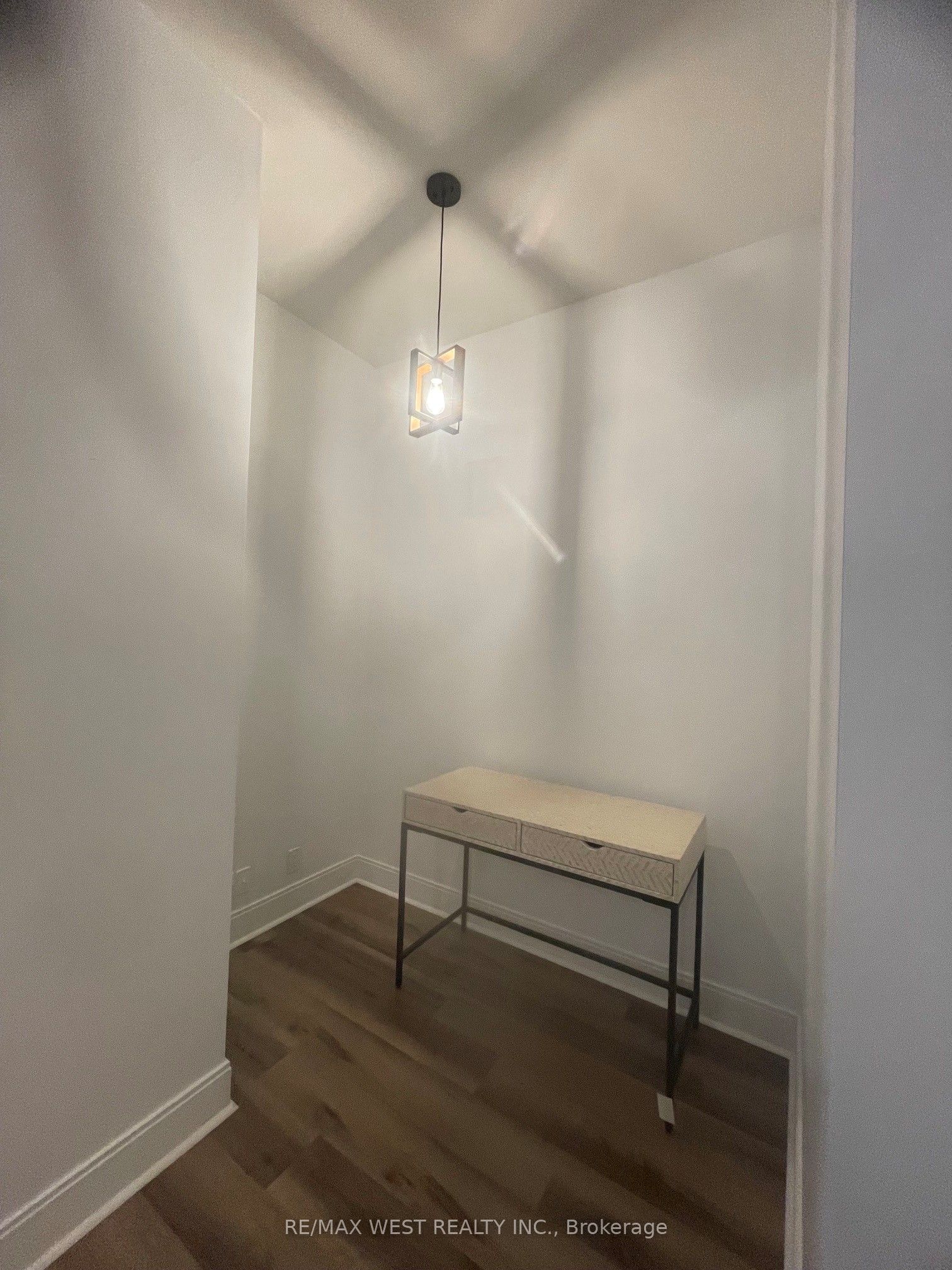 Additional image 5 of 1004-21 Balmuto Street, Toronto, ON, M4Y 1W4