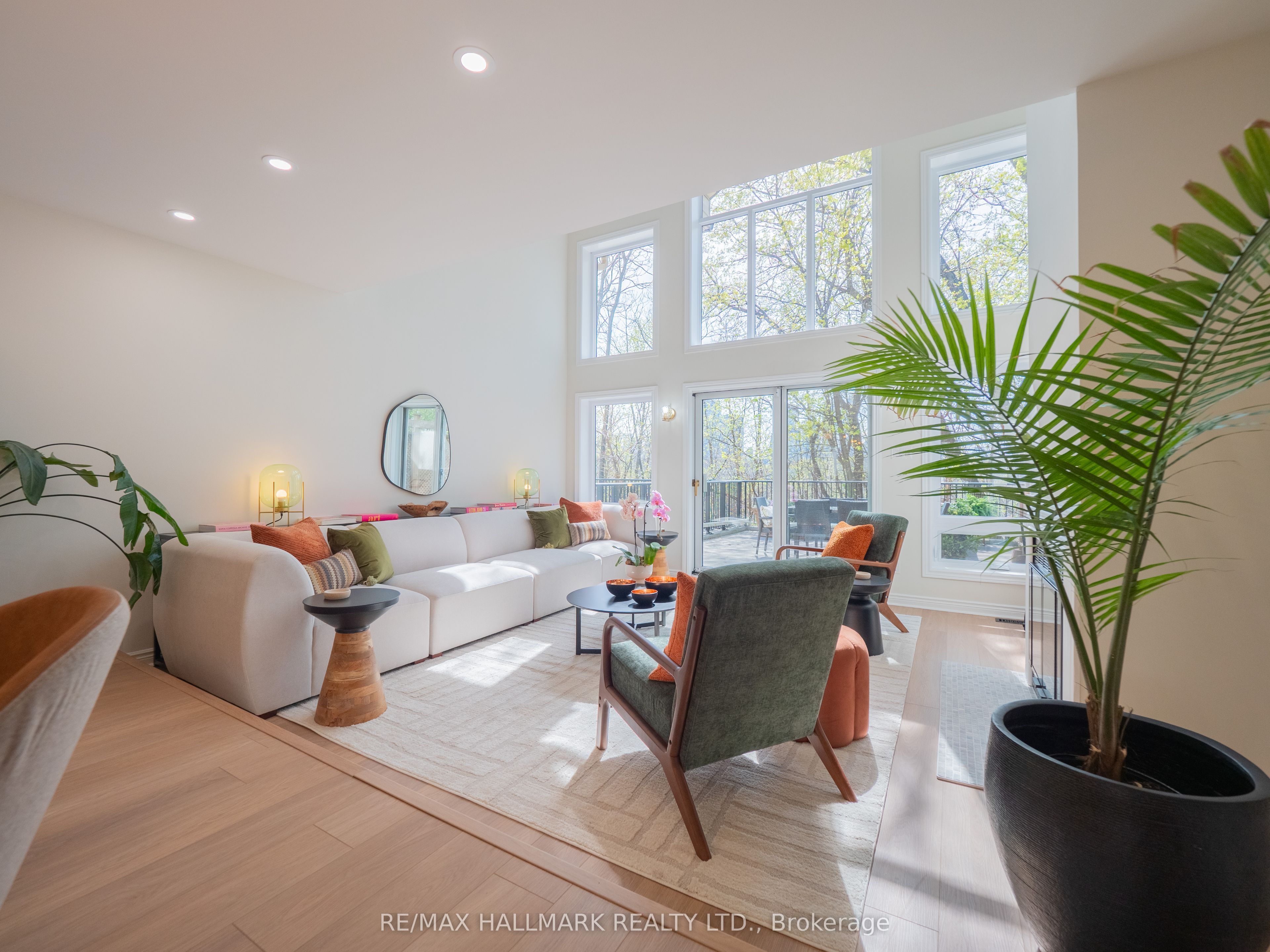 Additional image 6 of TH #2-18 Doncrest Road, Toronto, ON, M4K 1R8
