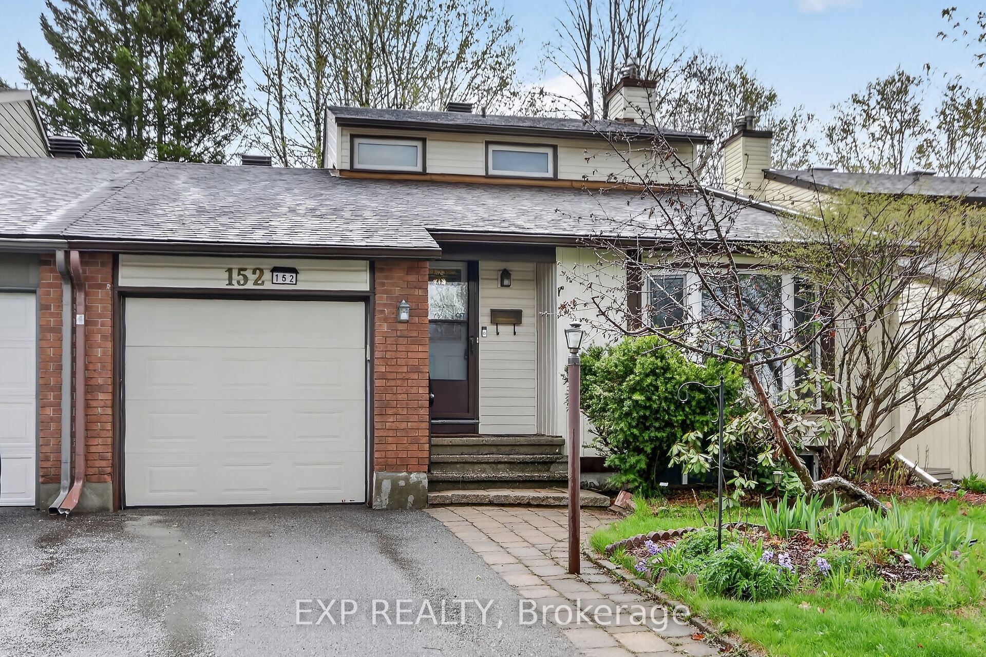 Additional image 3 of 152 Burnetts Gr Circle, Ottawa, ON, K2J 1S9