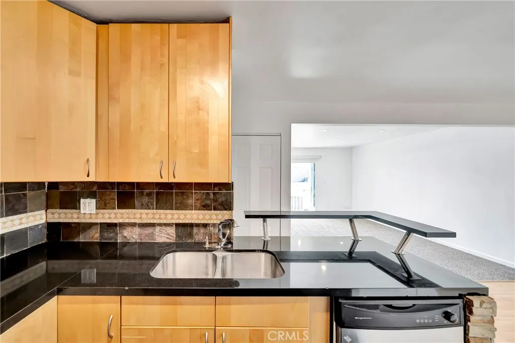 Additional image 12 of 18620 Hatteras Street Unit 247, Tarzana, CA 91356
