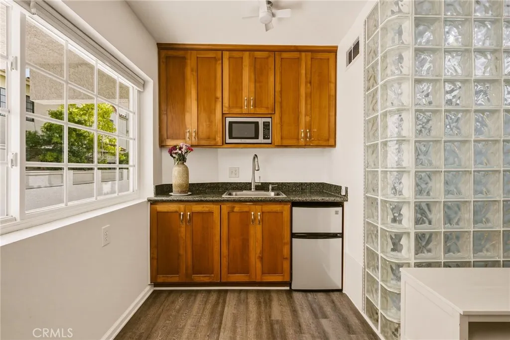 Additional image 135 of 2010 Mathews Avenue Unit C, Redondo Beach, CA 90278