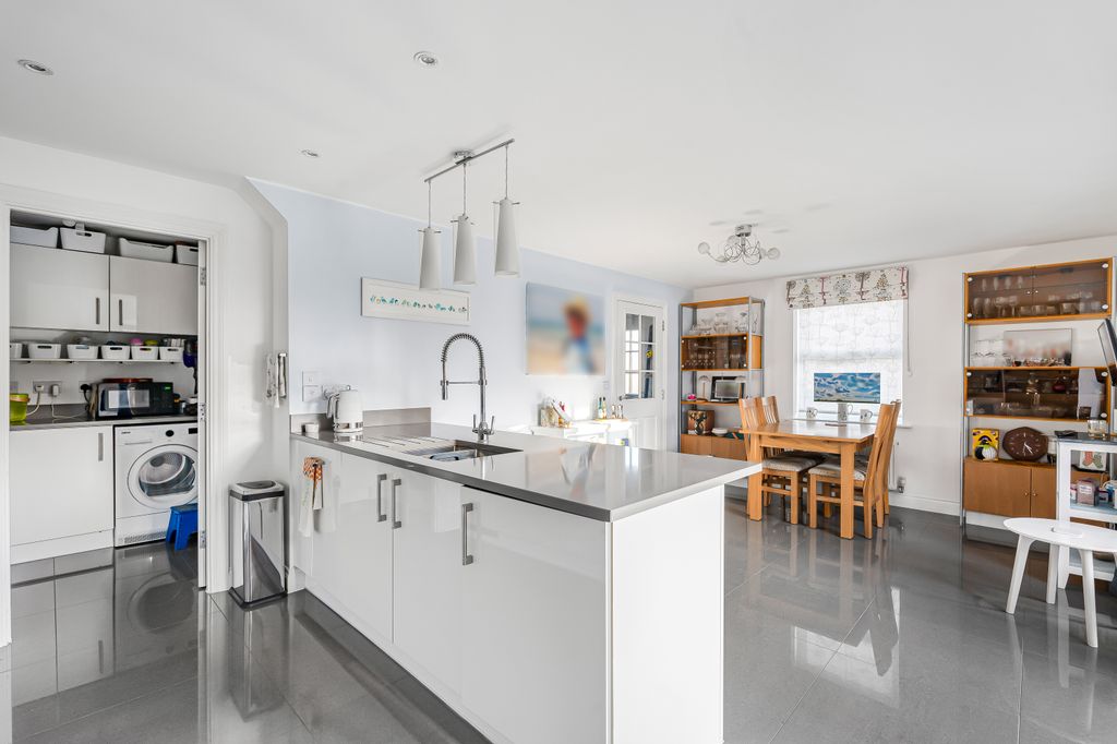 Additional image 8 of 4 bed detached house for saleWhittington Road, Petersfield, Hampshire GU31