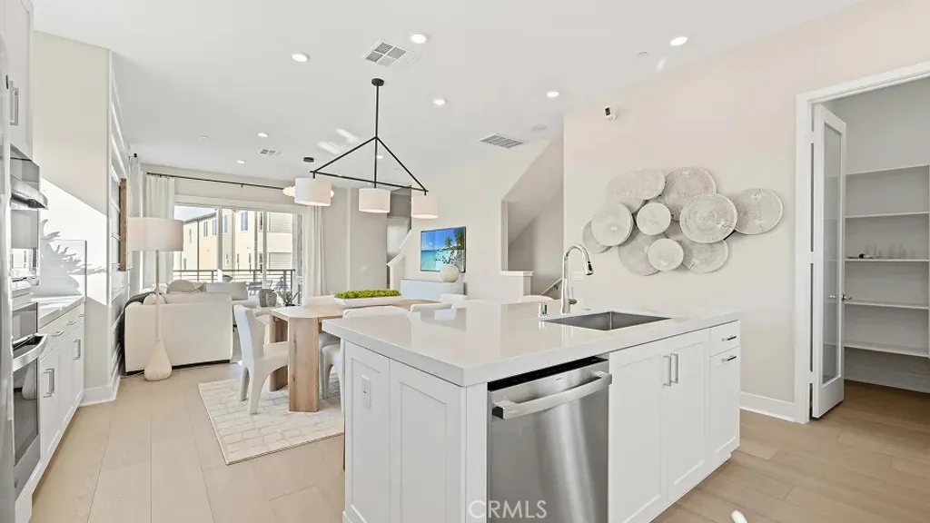 Additional image 3 of 812 Sonia, Irvine, CA 92618