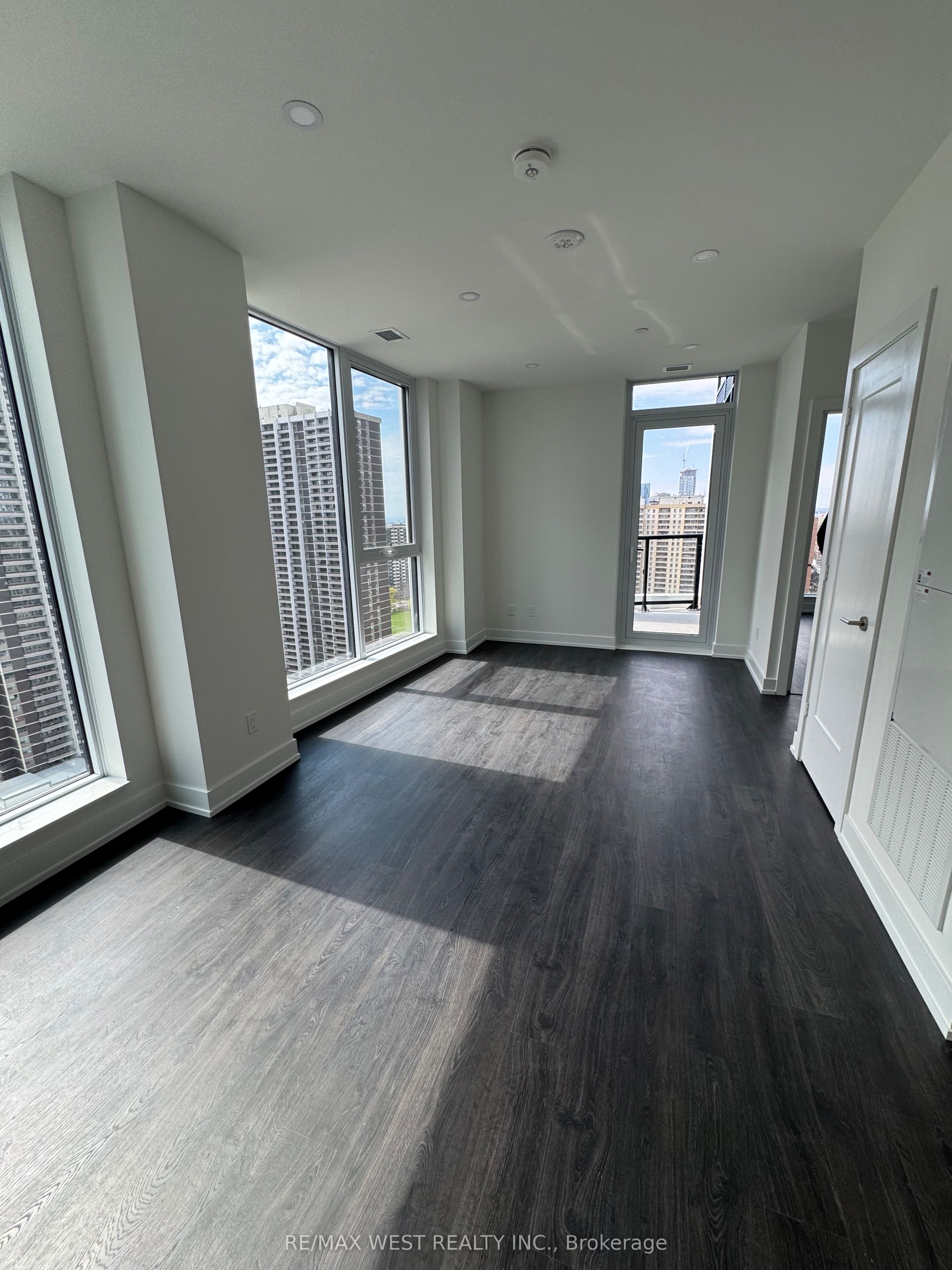 Additional image 3 of PH05-25 Cordova Avenue, Toronto, ON, M9A 0E5