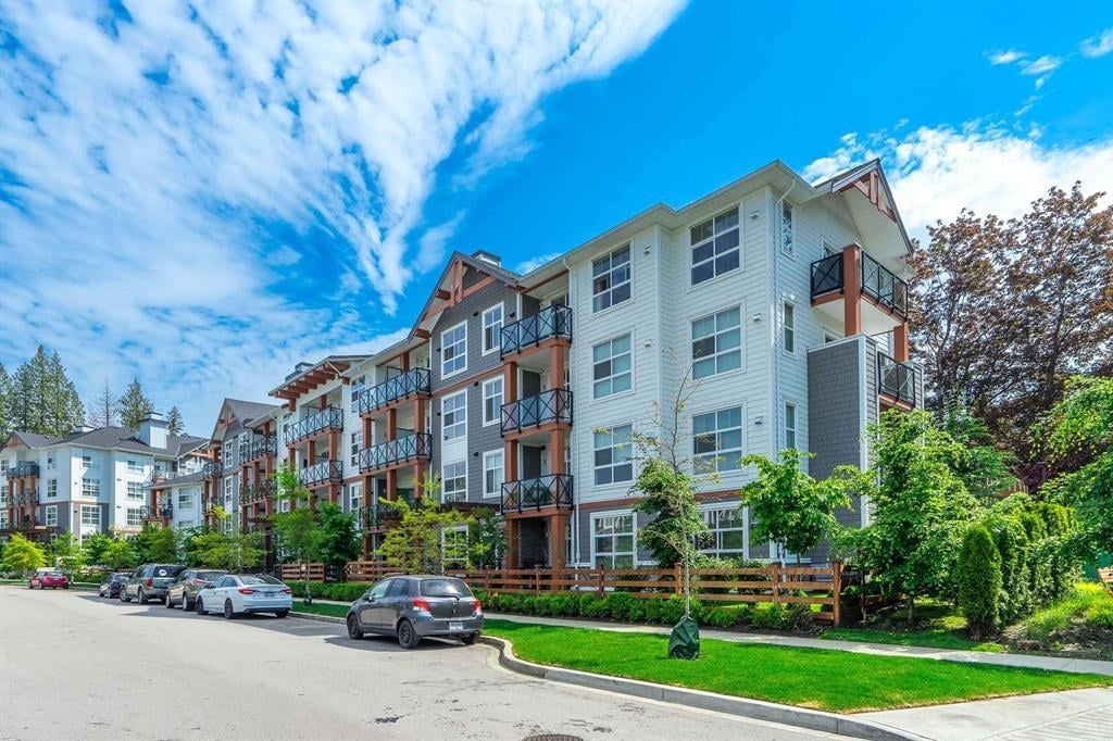 207-14550 Winter Crescent, Surrey, BC, V4P 0G4