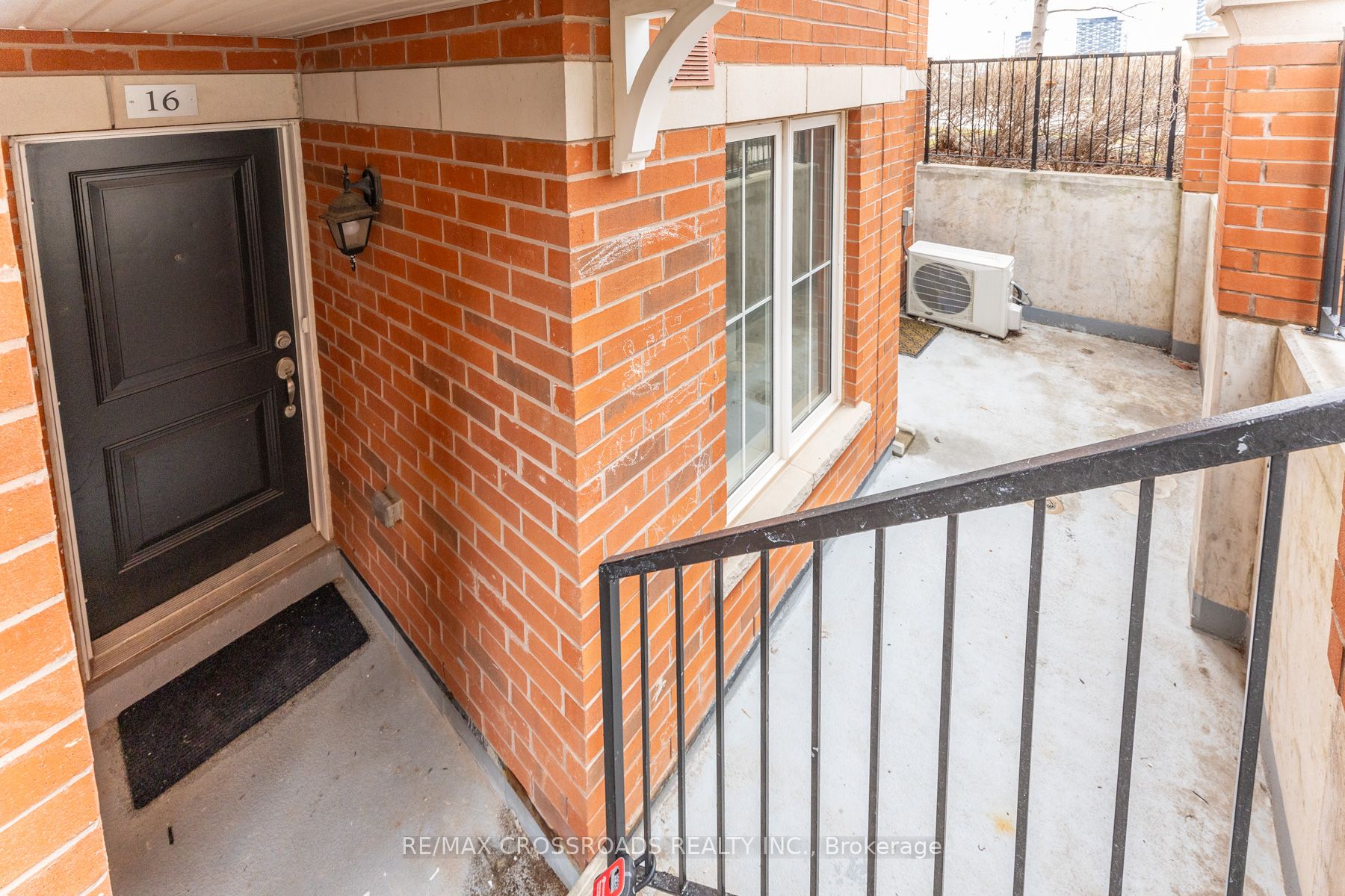 16-2460 Post Road, Oakville, ON, L6H 0J2 photo 4