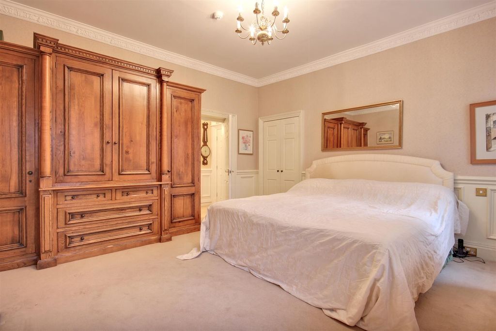 Additional image 7 of 2 bed flat for saleHall Park, Swanland, North Ferriby HU14