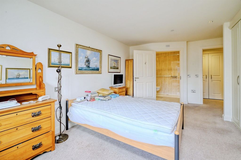 Additional image 11 of 1 bed flat for saleGarnier Drive, Bishopstoke, Eastleigh SO50