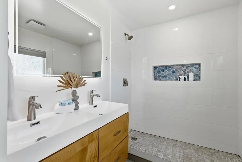 Additional image 18 of 8135 Whelan Dr, San Diego, CA 92119