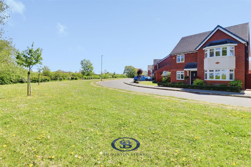 5 bed detached house for saleLeaman Road, Haslington CW1