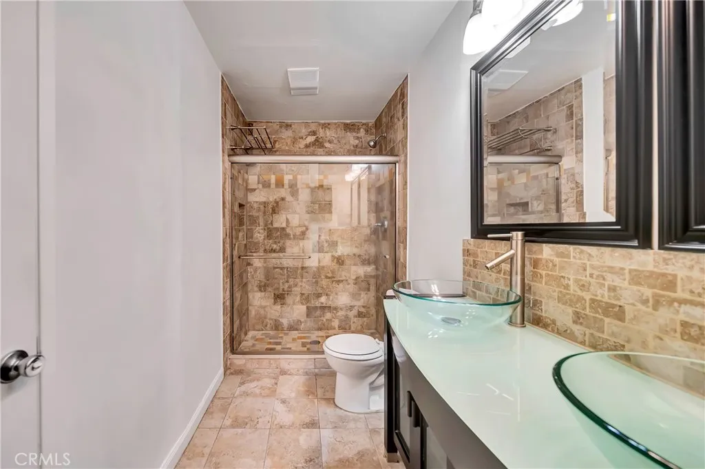 Additional image 17 of 18620 Hatteras Street Unit 247, Tarzana, CA 91356