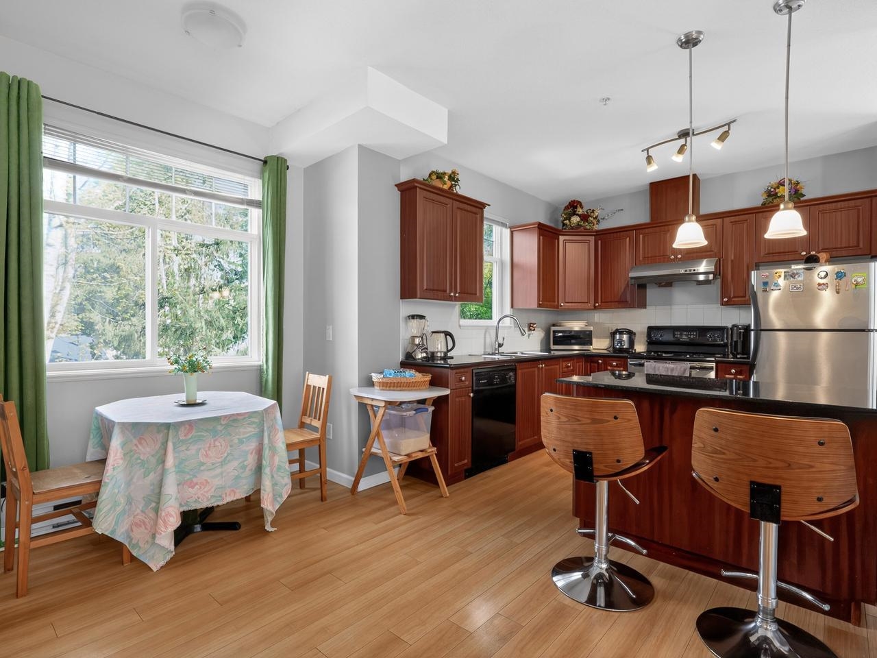 Additional image 4 of 2-15518 103a Avenue, Surrey, BC, V3R 1N7