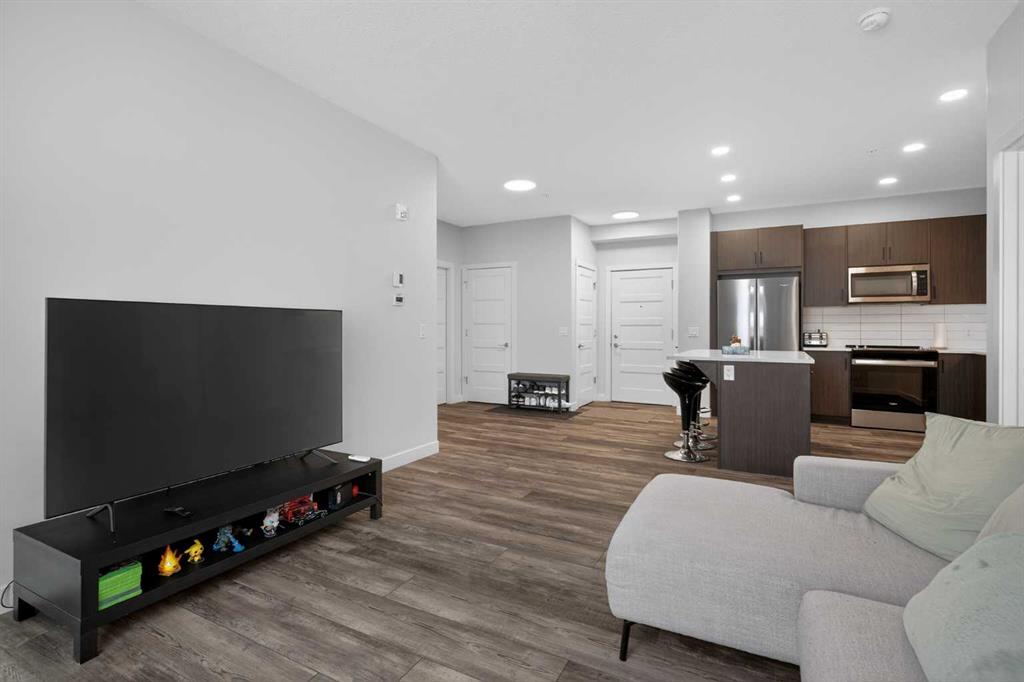 Additional image 5 of 301-55 Wolf Hollow Crescent SE, Calgary, AB, T2X5K9