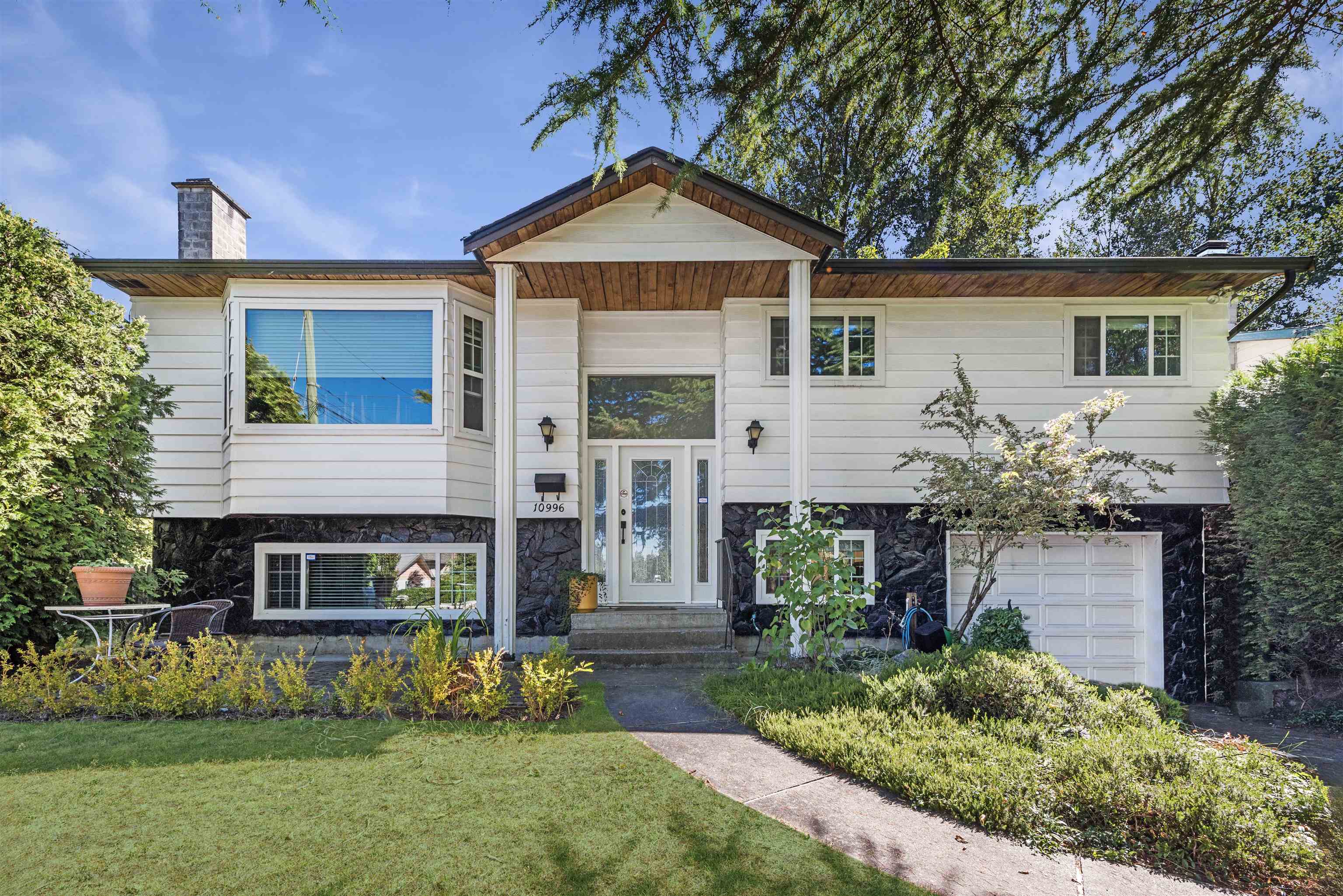 10996 82 Avenue, Delta, BC, V4C 2B3