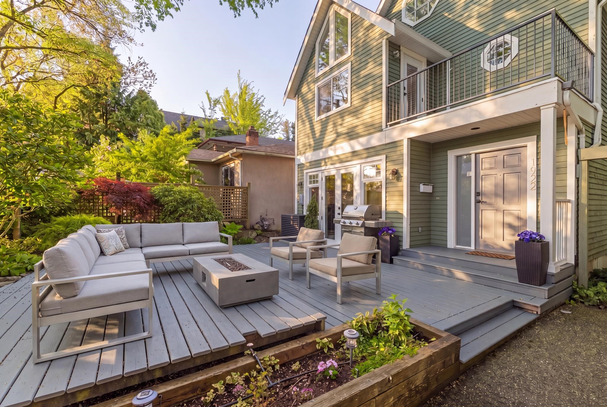 1922 6th Avenue E, Vancouver, BC, V5N 1P7