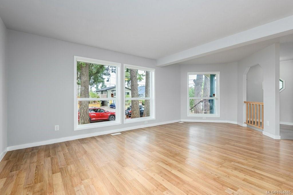 Additional image 3 of 792 12th Street, Courtenay, BC, V9N 1V4