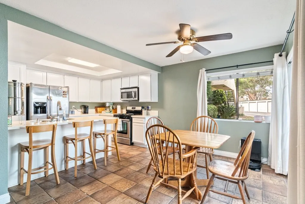 Additional image 6 of 379 N Melrose Dr Unit E, Vista, CA 92083