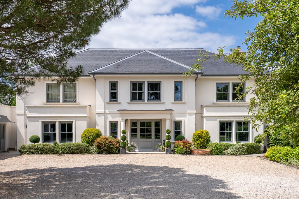 Additional image 25 of 9 bed property for saleStubbs Hill Lane, Binfield, Berkshire RG42