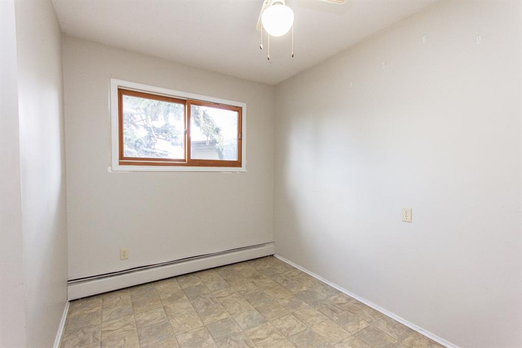 Additional image 6 of 19 Gibson Close, Red Deer, AB, T4P 2Z3