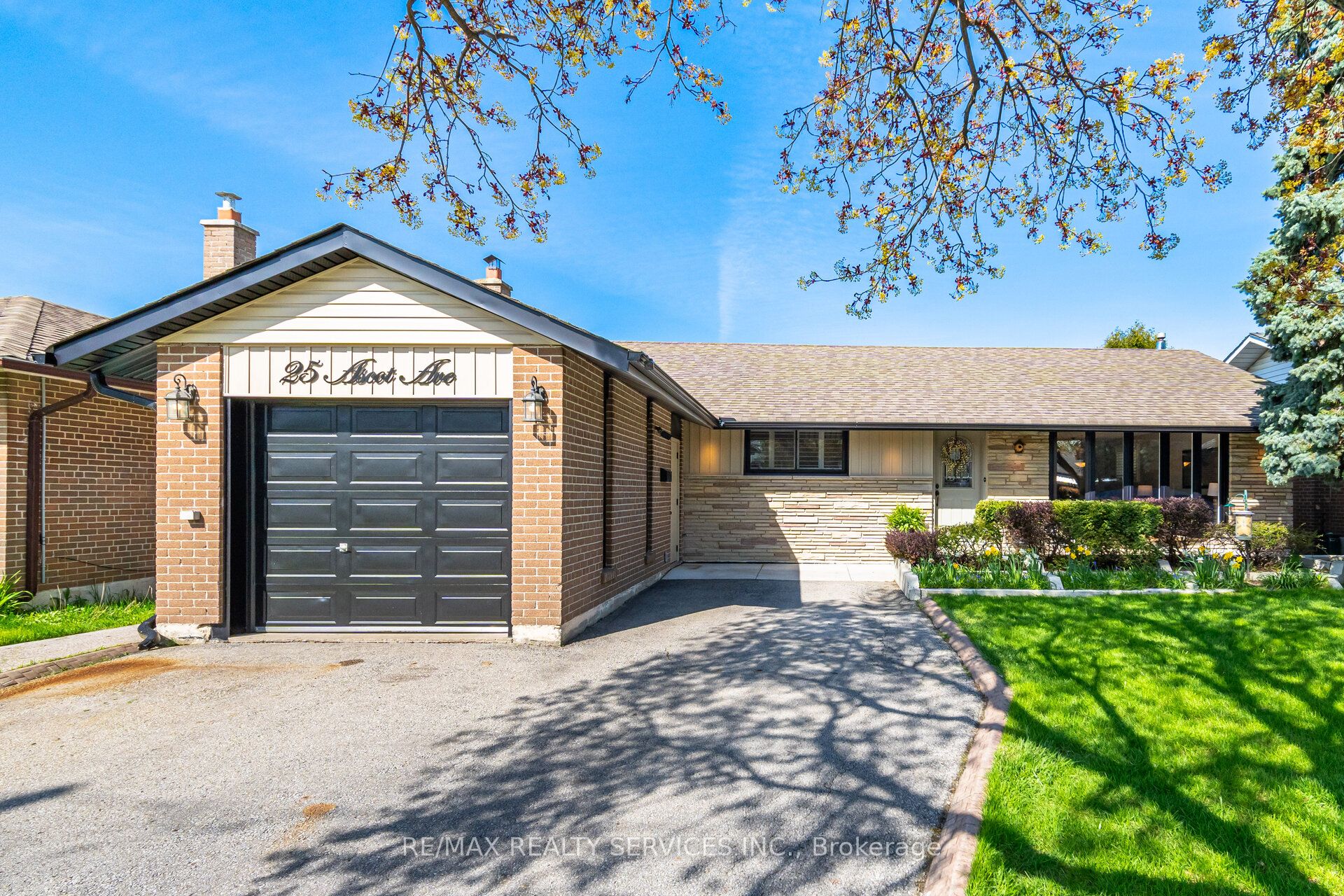 25 Ascot Avenue, Brampton, ON, L6T 2P3