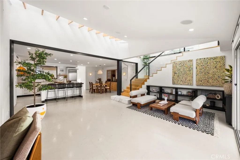 Additional image 10 of 341 Vista Baya, Costa Mesa, CA 92627