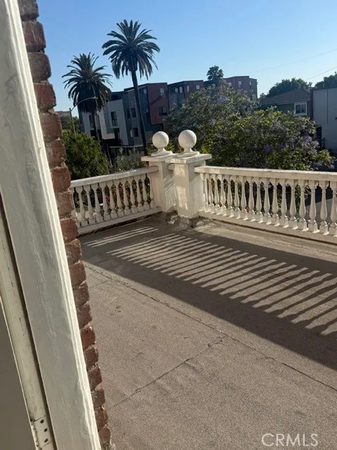 Additional image 48 of 138 N Manhattan Pl, Los Angeles, CA 90004
