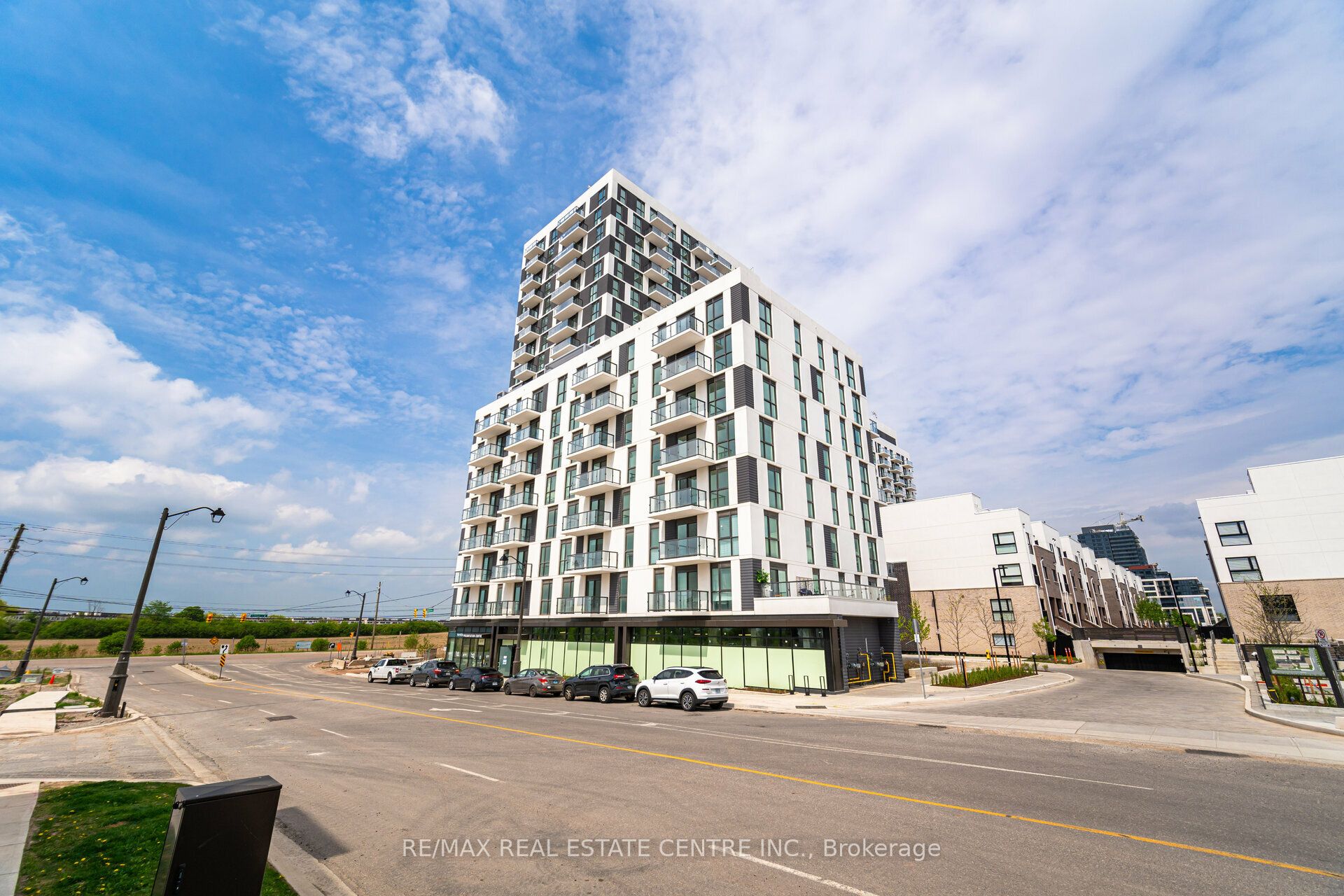 805-335 Wheat Boom Drive, Oakville, ON, L6H 7Y1