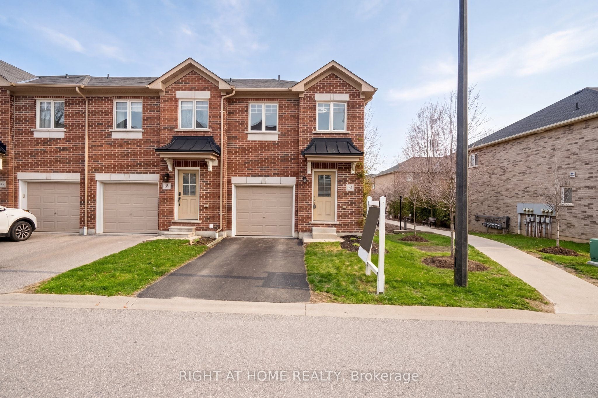 40 Markham Trail, Clarington, ON, L1C 0S4