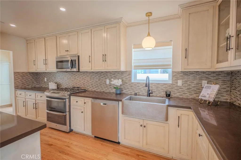 Additional image 20 of 1141 N Lima Street, Burbank, CA 91505