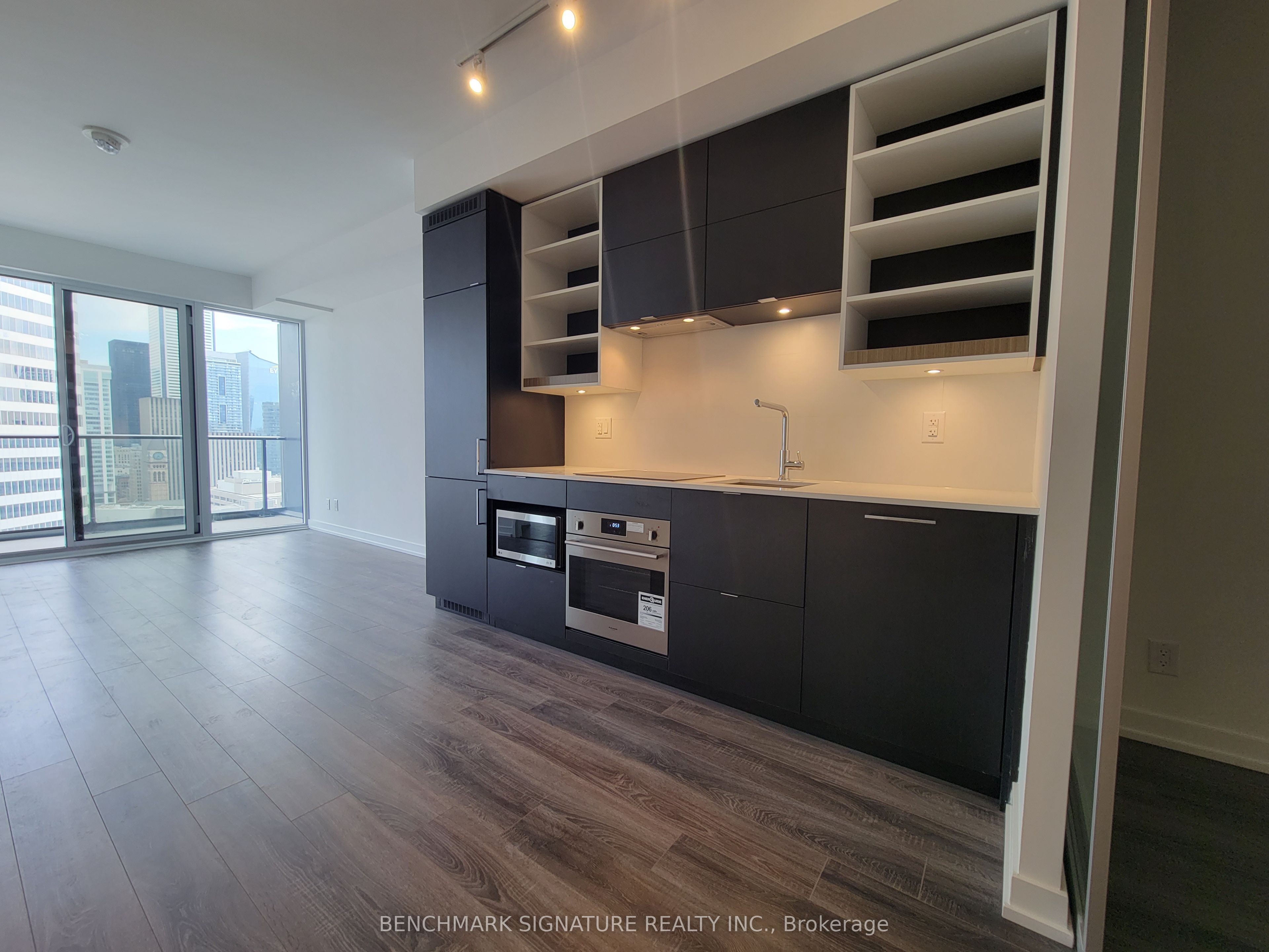 Additional image 3 of 2507-20 Edward Street, Toronto, ON, M5C 0C5