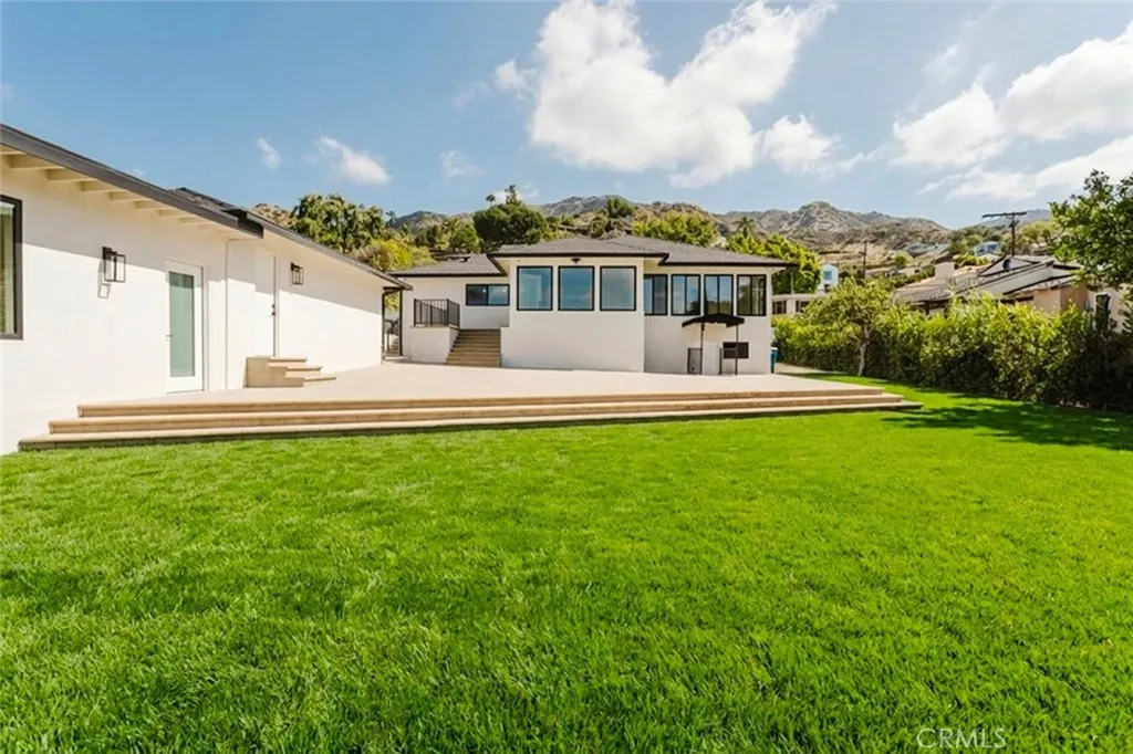 Additional image 92 of 941 Sherlock Drive, Burbank, CA 91501