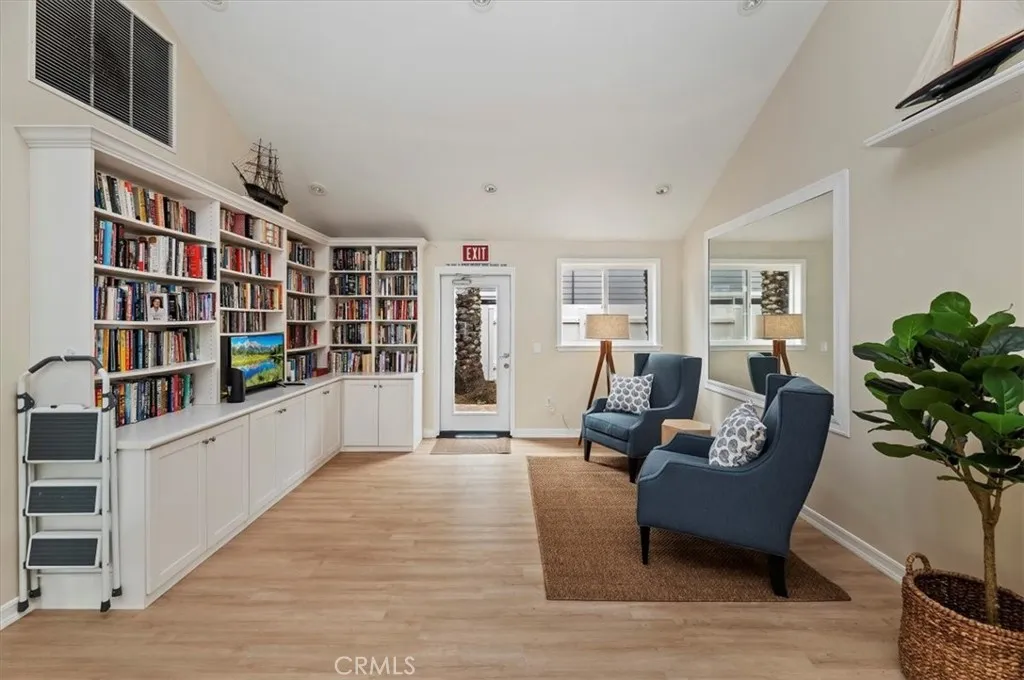 Additional image 48 of 58 Beach Dr, Newport Beach, CA 92663