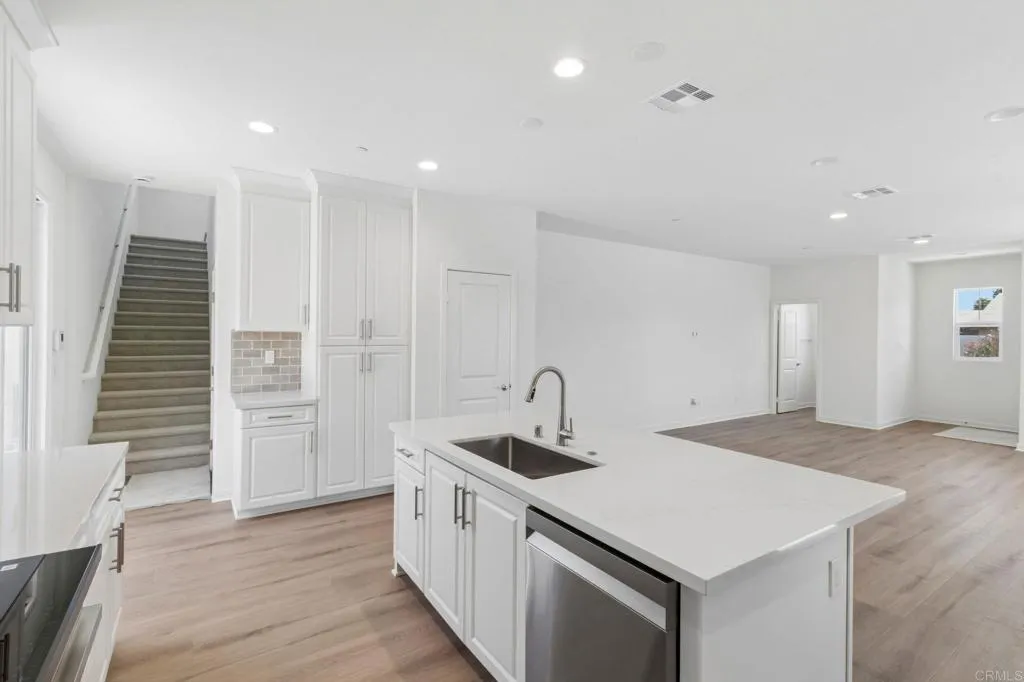 Additional image 2 of 711 Kingbird Loop, Oceanside, CA 92058