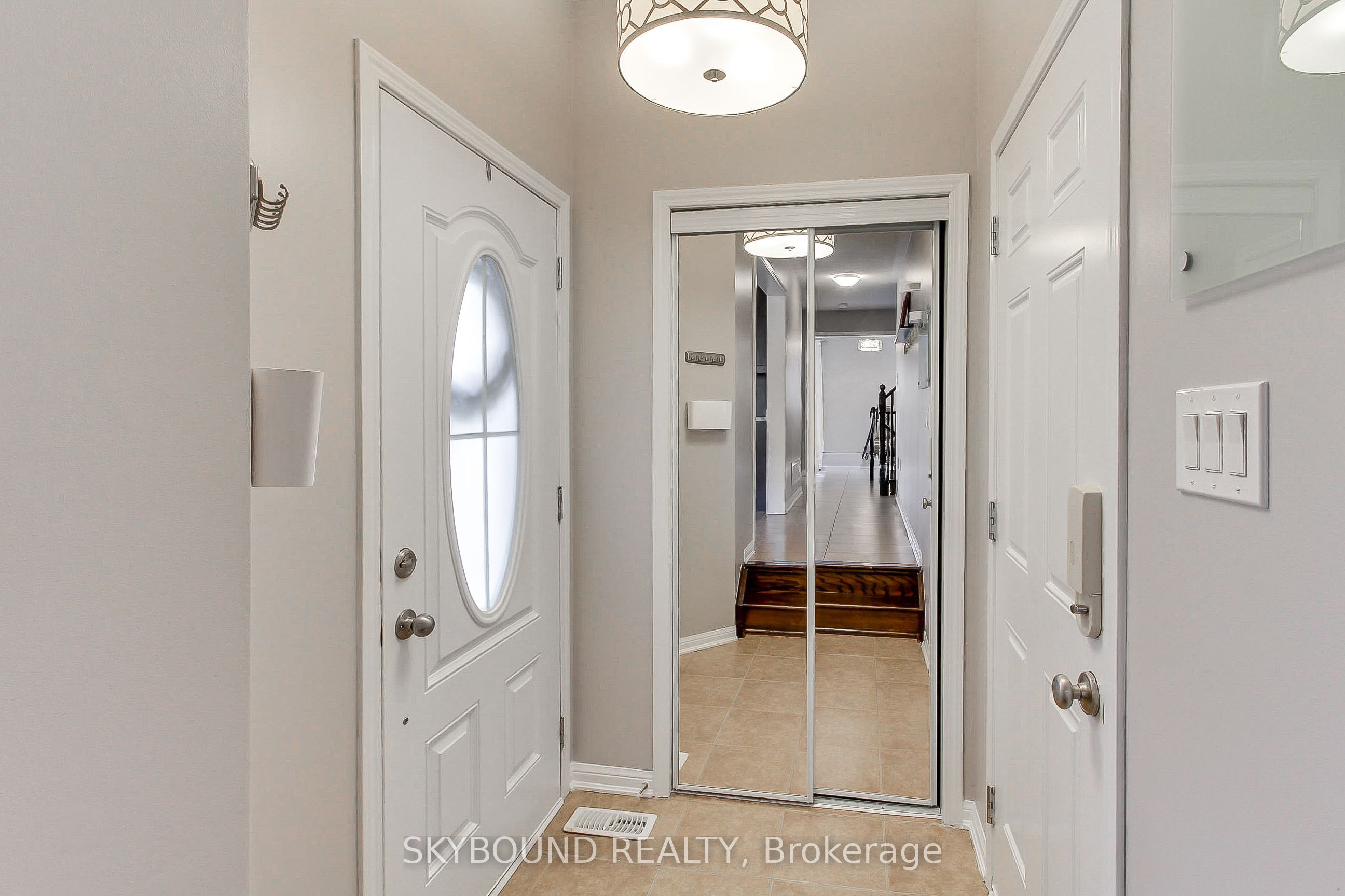 358 Cavanagh Lane, Milton, ON, L9T 8J9 photo 4