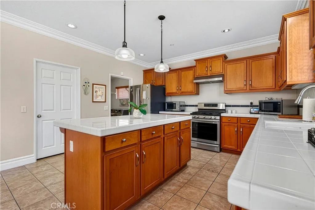 Additional image 35 of 21803 Delany Lane, Canoga Park, CA 91304