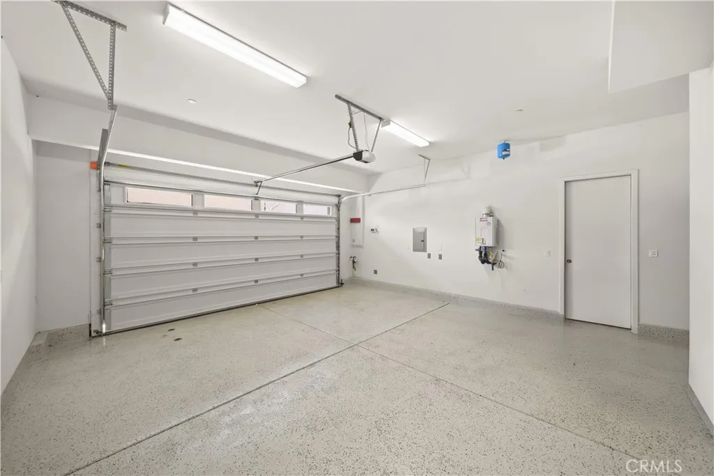 Additional image 41 of 131 Newall, Irvine, CA 92618