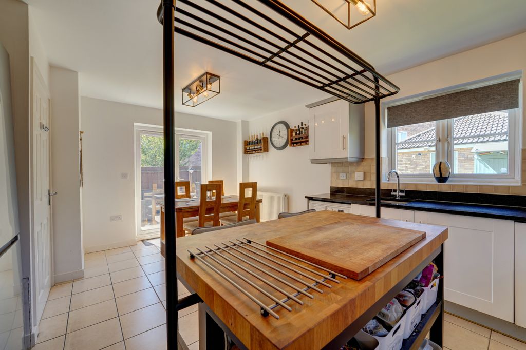 Additional image 15 of 5 bed detached house for saleMaskell Drive, Bedford MK41