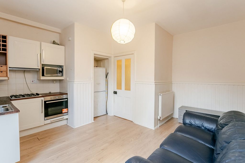 Additional image 4 of 1 bed flat for salePrince Regent Street, Leith, Edinburgh EH6