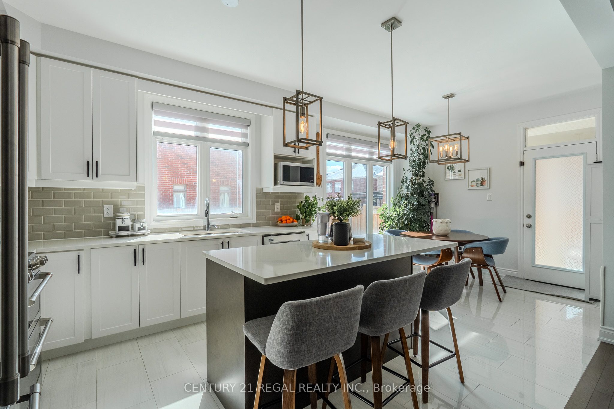 25 Elysian Fields Circle, Brampton, ON, L6Y 6E9 photo 4