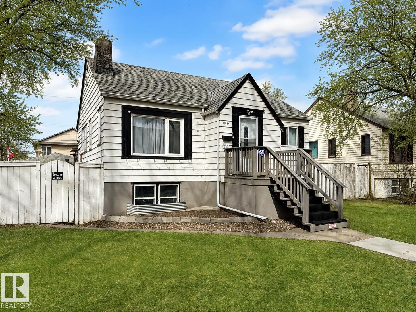 Additional image 3 of 11844 96 Street NW, Edmonton, AB, T5G1V3